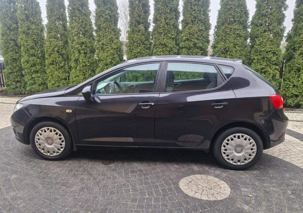 Seat Ibiza cena 17900 przebieg: 175000, rok produkcji 2009 z Ustka małe 154